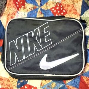 Nike Swoosh Insulated Lunch Box Bag